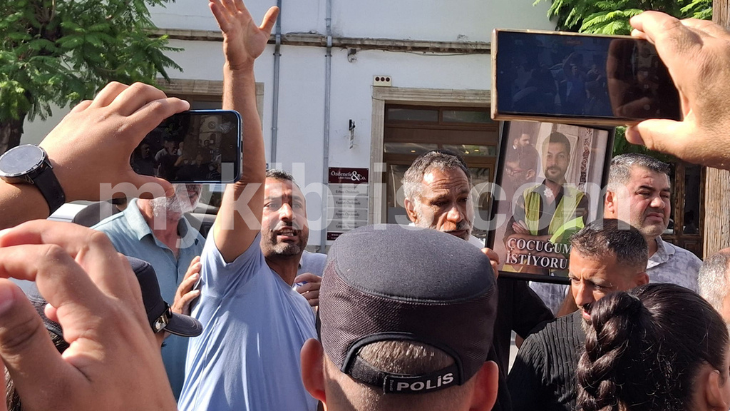 Aileler mahkeme önünde: Bu zanlıları neden savunuyorsunuz?