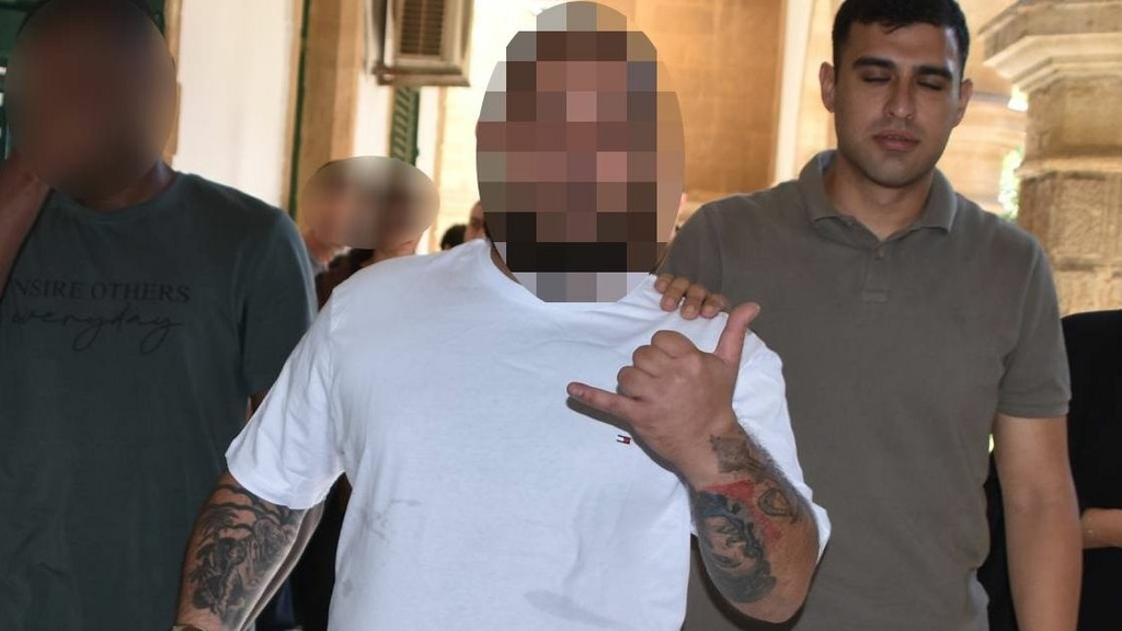 Amcasını, "Sizi bombayla havaya uçururum, benim kaybedecek bir şeyim yok" diyerek tehdit etti
