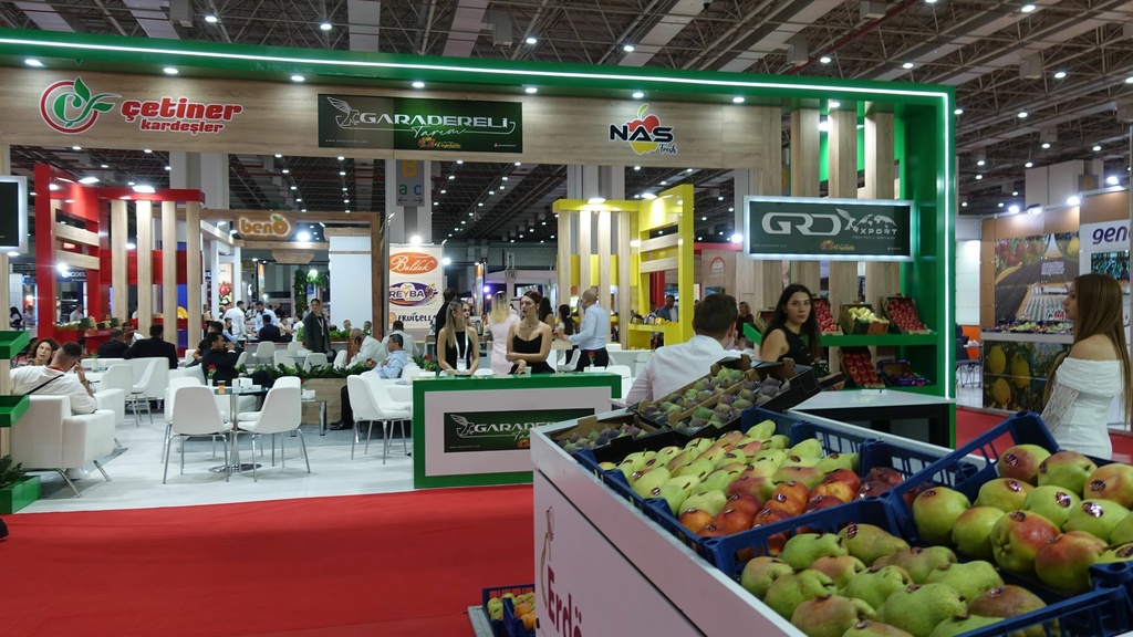 Rum Ticaret Odası'ndan İzmir'deki fuarda KKTC materyaline itiraz