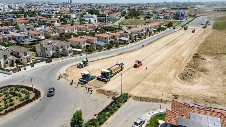 Amcaoğlu: Yenikent'te yılların yol sorunu çözülüyor
