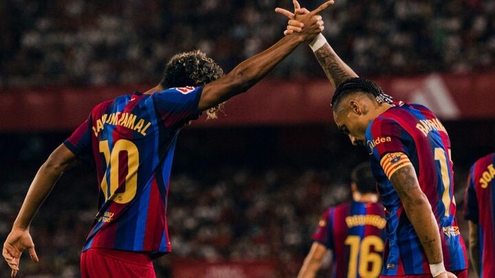 Raphinha'nın hat-trick'iyle Barcelona, Sevilla'yı ezdi