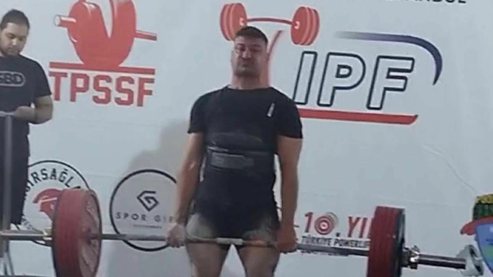 Hüsnü Batıkan Ultimate Deadlift'te şampiyon