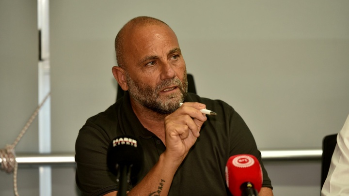 EL-SEN greve gidiyor