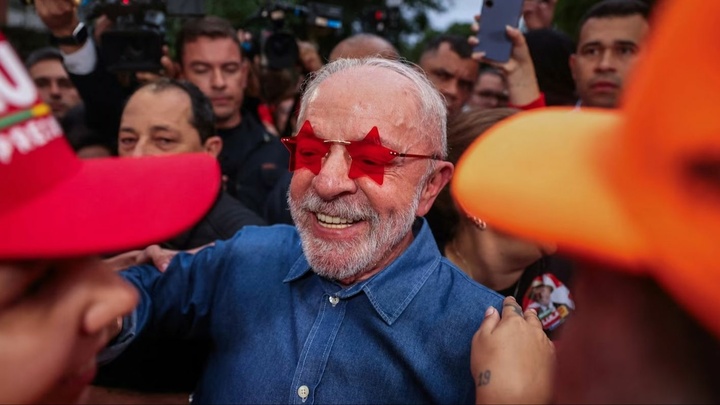 Brezilya seçiminde zafer yeniden Lula da Silva'nın: Brezilya kimsenin arka bahçesi değil