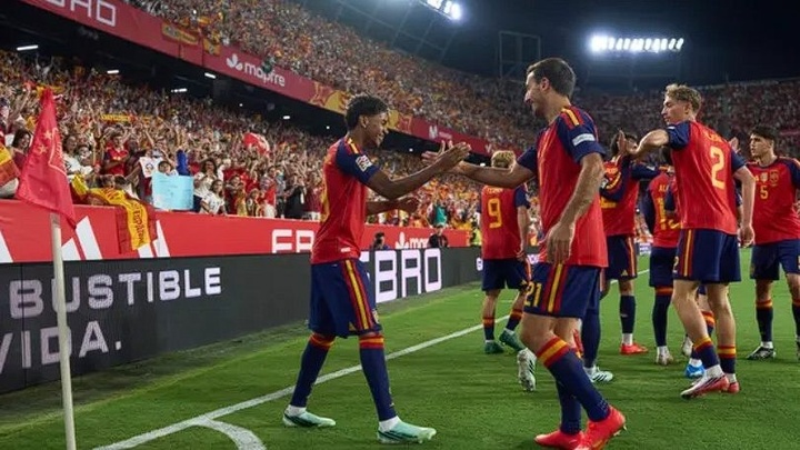 İspanya Hırvatistan'ı 4 golle geçti
