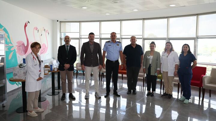 Polis camiasından Çocuk Onkoloji Servisi'ne ekipman desteği