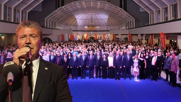 Üstel: Seçimlerden zaferle çıkacağız