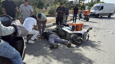 Van araçla çarpışan motosiklet sürücüsü yaralandı