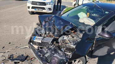 Girne - Alsancak Çevre Yolu'nda kaza: Bir sürücü yaralı