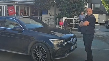 "Yandaşa terfi" tepkisi: Tuğcu,Tilki'nin aracının önünü kesti