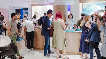 IQOS'tan adada yeni dönem: IQOS yeni mağazasında yerel yaratıcılıkla buluştu